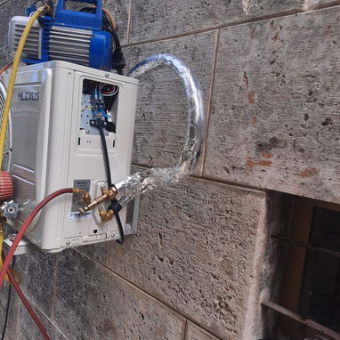Servicio profesional y con experiencia en SPLIT montaje,mantenimiento,recarga de gas,reparaciones menores y más 52966031 - Img 121393699