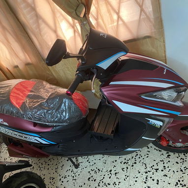 Moto eléctrica Halcón 2026 - Img 122646475