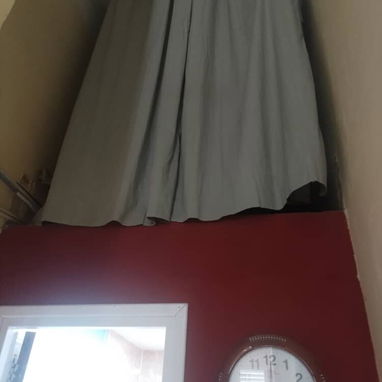 CASA EN VENTA A MEDIA CUADRA DE AYESTARÁN - 3/10
