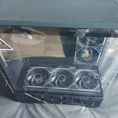 GABINETE GAMER PANORÁMICO PREMIUM CON PANTALLA FRONTAL - Img 125239298