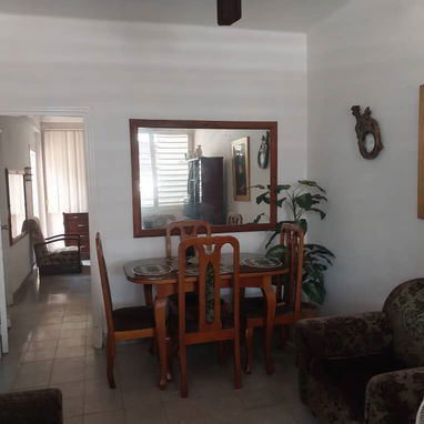 Apt en Centro Habana, 1habt,  salacomedor, cosina, baño  patio, Se encuentra por Carlos lll - 2/6