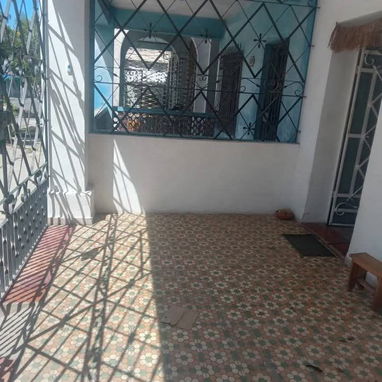 Se vende casa independiente con Telf. y Nauta en Porvenir y Dolores, 10 de Octubre - 5/10