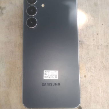 Samsung Galaxy S25 FE - Img 124668647