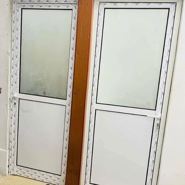 Puertas de marquetería de aluminio con cristales y melamina. Ventanas. Mamparas de baños. Closet de espejos ect - Img 112089842