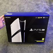 Consola Sony PlayStation 5 Pro PS5 de 2 TB precintada - Img 56193078