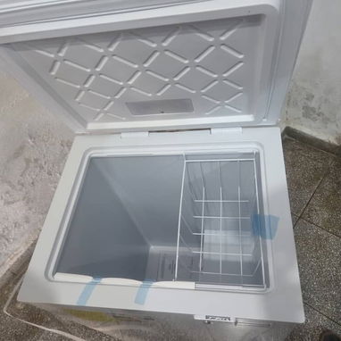 Nevera Royal 3.5 pies Llave en la puerta, Luz de encendido, Bandeja metálica en el interior precio $265 usd transporte - Img 125640637
