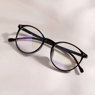 GAFAS NATURALES Y DE SOL.10USD O EL EQUIVALENTE EN CUP. 52425349 - Img 117838989