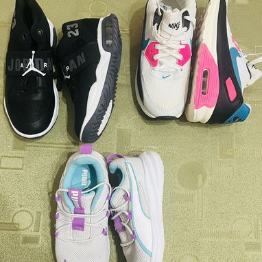 Zapatos, sandalias y  tenis para niños de ambos sexo) - Img 114580125