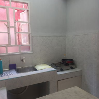 RENTA DE APARTAMENTO DE 1 HAB EN CENTRO HABANA A ESTUDIANTES EXTRANJEROS. - 5/10
