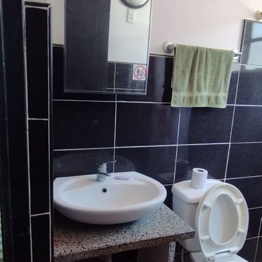 Apartamento 2/4 climatizado - renta líneal - Cerro cerca del Vedado - 7/10