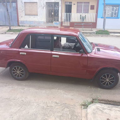 Lada 1600 - 2/4