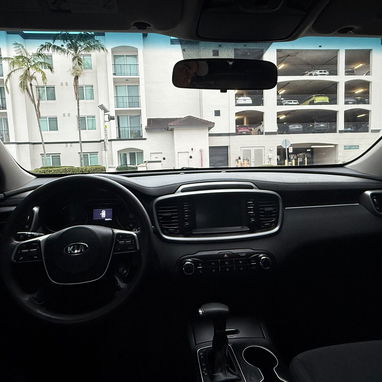 Kia Sorento LX 2017 130k millas en Miami - 3/8