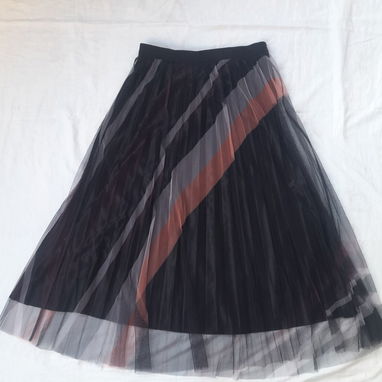 Sayas nuevas cortas y largas!! Con pliegues, plisadas y saya-short. Saya negra perfecta para gastronomía. Talla S $1-$8 - Img 112546246