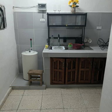$8500usd En venta casa biplanta  totalmente independiente en Guanabacoa  Corralfalso.. a 1 cuadra del Palacio, - 2/10