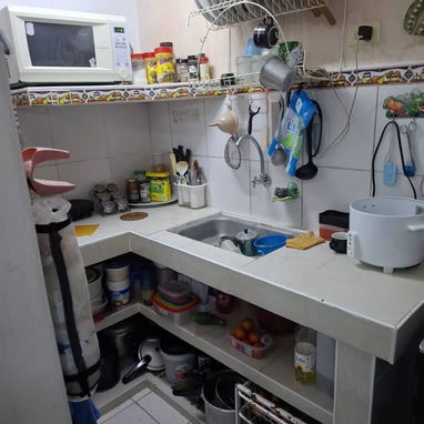 Vendo apto interior bajos SSuárez 2/4 (arriba) balcón 13000 se dejan cosas - Img 123825464