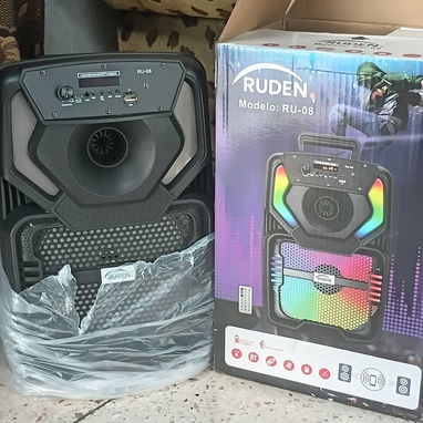 Vendo bocina por bluetooth de 8 pulgadas - 3/4