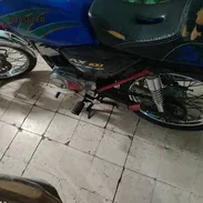 Vendo suzuki ax 100 - Img 55776949
