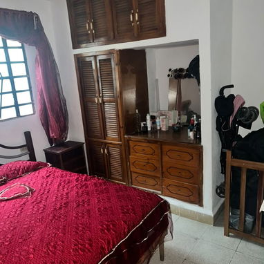 Venta de apartamento en bajos de un bi planta en el cerro 35 000 usd. - 6/10