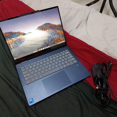 Laptop Lenovo Chromebook Plus - Img 127536321
