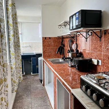 Alquiler de apartamento 2 cuartos en el Vedado - Img 121737154