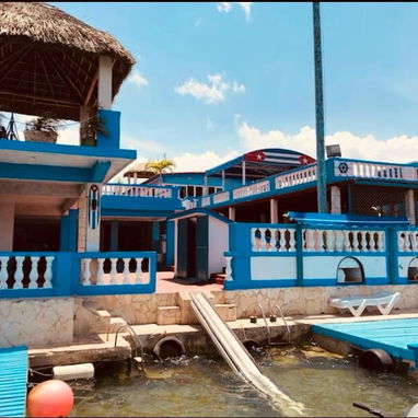 Cod.Z ✨Se renta hostal de lujo ✨tiene  8 habitaciones + planta eléctrica - Img 115925089
