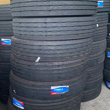 *VENTA DE GOMAS DE CAMIÓN                  11 × 22.5 : 200 USD.  8.25 × 16 : 150 USD.                          INTERESAD - 2/2