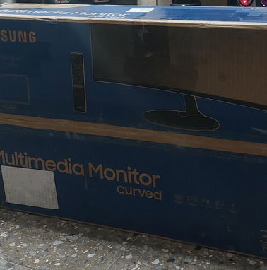 Monitor Samsung Curvo 32 con bocinas integradas y mando a distancia FullHd nuevo en su caja-260usd - Img 89206190
