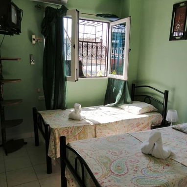 🏤Apartamento de renta por tiempo indefinido en La Habana (Centro Habana) 4 habitaciones 3er piso. House for rent. - 2/10
