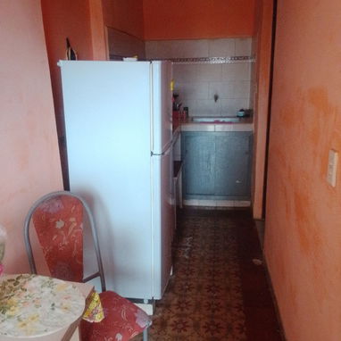 Renta para cubanos en zona céntrica de Marianao, de 1 habitación pta de calle y demás comodidades. - Img 124776442