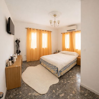 Residencia independiente en Playa con piscina y manantial - Img 114613252