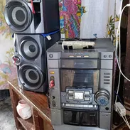 Vendo equipo de música marca Sony en perfecto estadcon Bluetooth incluído, dos cables auxiliar y su mando en perfecta es - Img 57388402