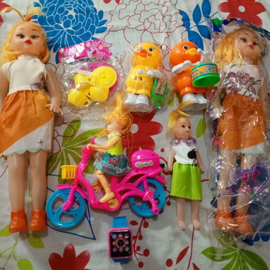 Muñecas y juguetes - 3/10