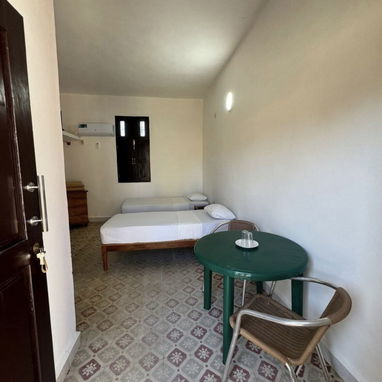 Renta Hostal de 6 habitaciones - Img 122254120