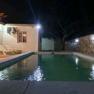 📣📣 RESIDENCIA DE 365 M2 CON PISCINA 3 HABITACIONES + UN APARTAMENTO INDEPENDIENTE. A UNOS METROS DEL MAR  180 mil usd - Img 57042125