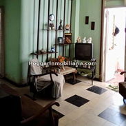GG-173. ¡APARTAMENTO CAPITALISTA EN EL VEDADO DE 1 CUARTO AMPLIO CON TERRAZA Y GARAJE PARA MOTO! - Img 57627208