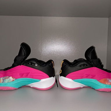 ÚLTIMAS ZAPATILLAS AIR JORDAN IMAGINARIUM DE LUKA DONCIC, LA ESTRELLA DE LA NBA Y DE LOS LAKERS, DE ESTRENO EN SU CAJA! - Img 121288060