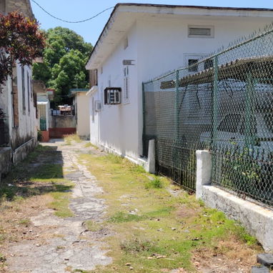 Casa en la Víbora en bajos, 3 hab con garaje. - Img 121930954