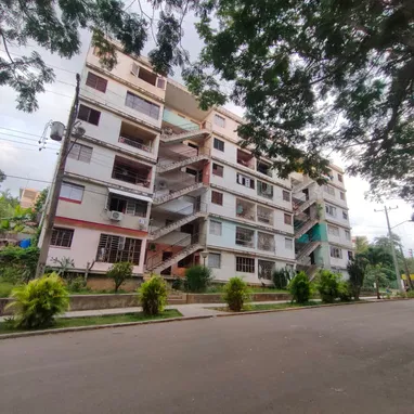 Apto 2 cuartos Nuevo Vedado zona El Bosque en perfecto estado - Img 124863048