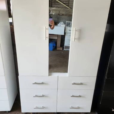 Closet - Img 113142065