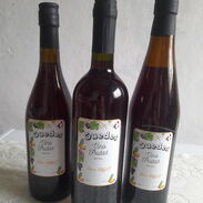 Vinos tinto y licores - Img 45452951