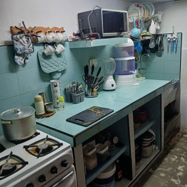🏡 ¡Se vende apartamento en Centro Habana a tan solo 9000 USD! - 2/10