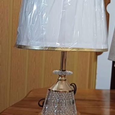 Lámpara de mesa moderna (L&G) - Img 111707103