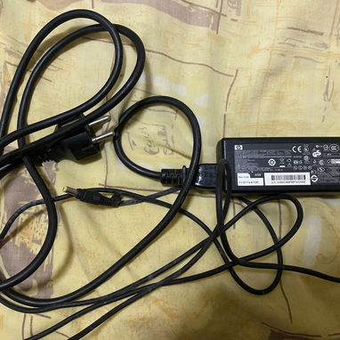 Cargador de laptop HP - Img 127565220