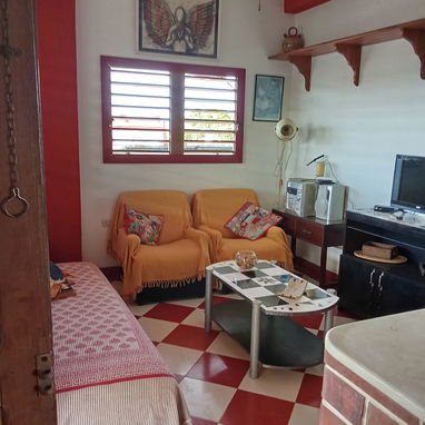 Renta de apartamento en Santos Suárez, 10 de Octubre,con respaldo energético (paneles solares), gas de la calle y agua. - 3/7