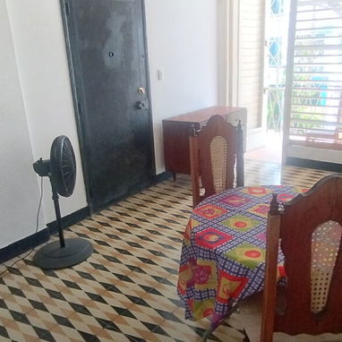 Apartamento 2/4 climatizado - renta líneal - Cerro cerca del Vedado - 2/10
