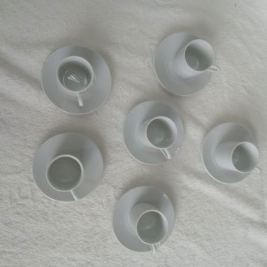 TAZAS DE CAFÉ BLANCAS DE 6 TAZAS Y 6 PLATOS, ENTREGA DE FACTURA, VARIEDAD DE ÚTILES DEL HOGAR, ETC - Img 120784811