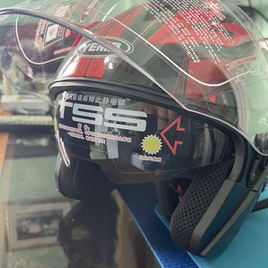 Casco para su moto Profesional cerrado con doble visera. Certificado! Rojo y negro. Con tomas de aire!! - Img 73402930