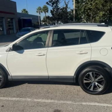 Venta de 2 autos marca TOYOTA RAV4 y 1 Camioneta TOYOTA TACOMA 2018 - Img 124264565