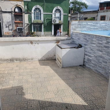 Vendo casa con piscina (Habana Vieja) - Img 125365206