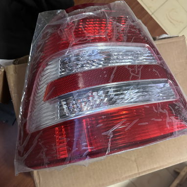 VENDO FOCO TRASERO IZQUIERDO DE GEELY CK NUEVO EN SU CAJA - 2/2